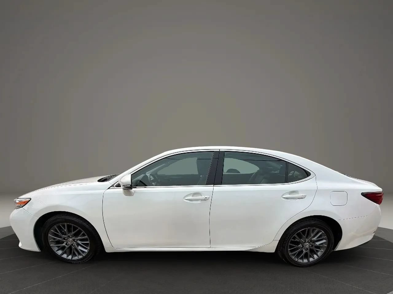 Used 2018 Lexus ES 350 w/ Navigation System Package FWD image 7
