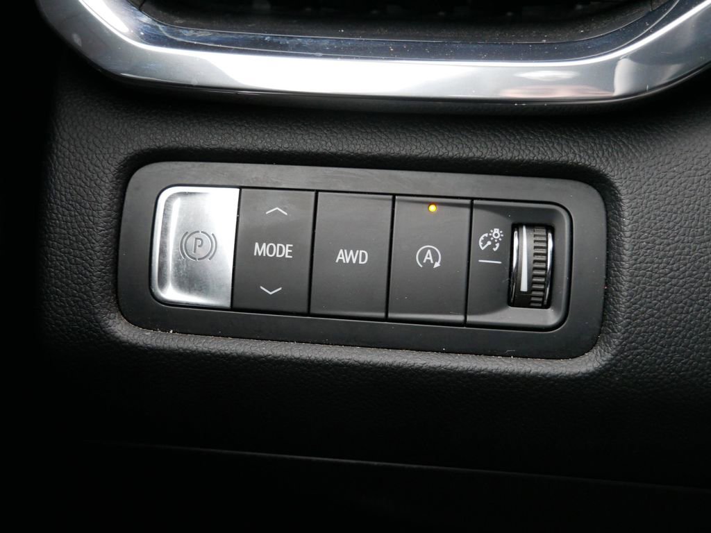 Used 2025 GMC Acadia Elevation w/ Elevation Premium Package image 22