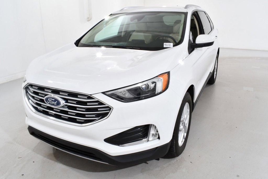Used 2022 Ford Edge SEL w/ Convenience Package image 2