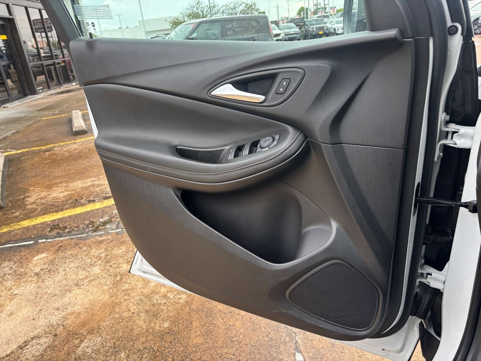Used 2025 Buick Encore GX Preferred FWD image 18