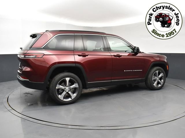 New 2026 Jeep Grand Cherokee Limited w/ Luxury Tech Group II image 6