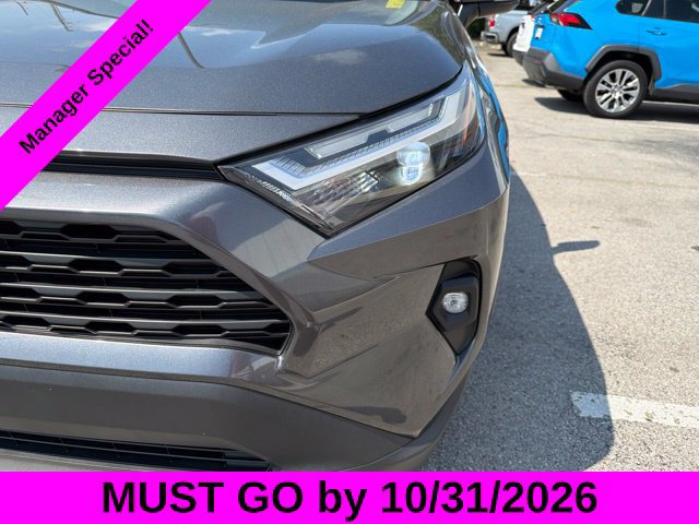 Used 2022 Toyota RAV4 XLE Premium FWD image 11