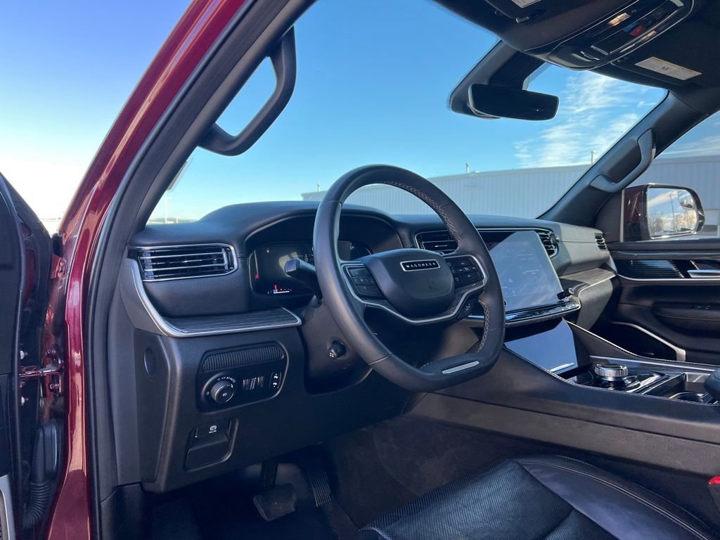 Used 2022 Jeep Wagoneer Series II image 11