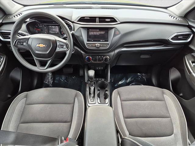 Used 2023 Chevrolet TrailBlazer LT AWD/4WD image 16