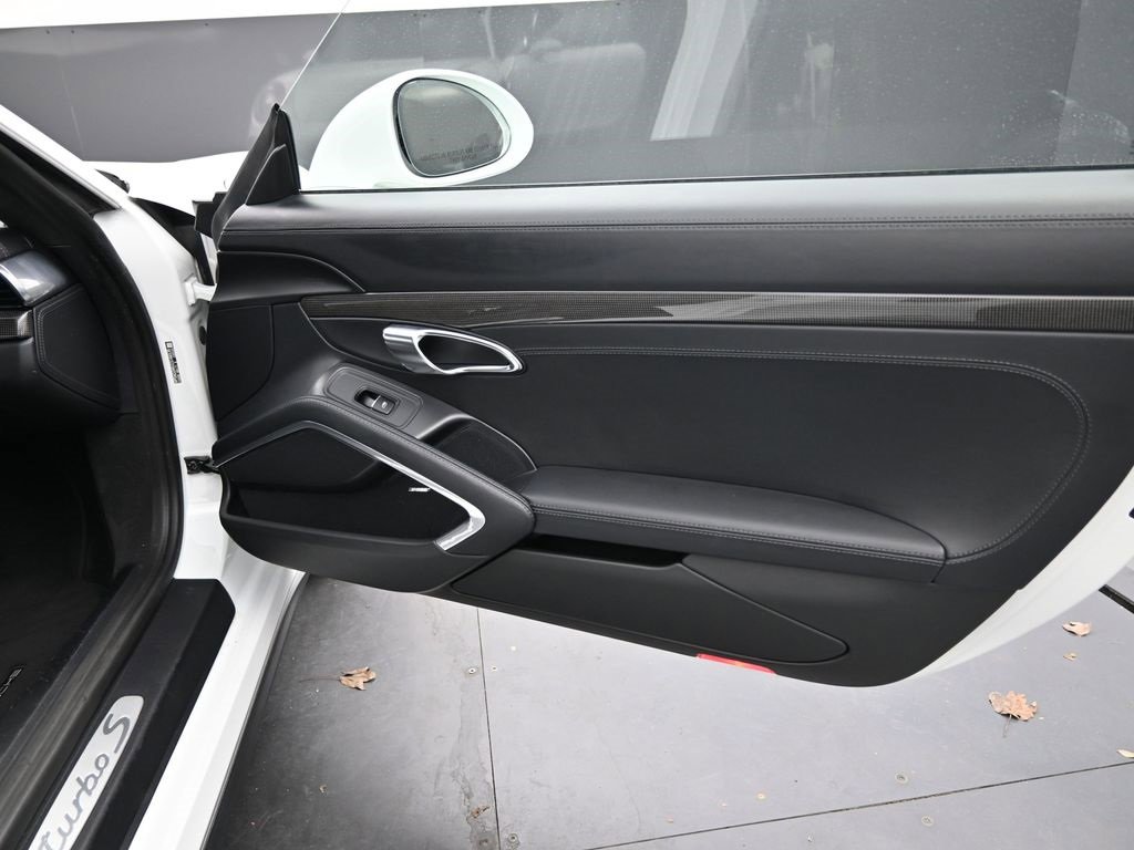Used 2014 Porsche 911 Turbo S image 11