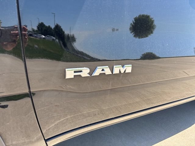 Used 2019 RAM 1500 Big Horn AWD/4WD image 12