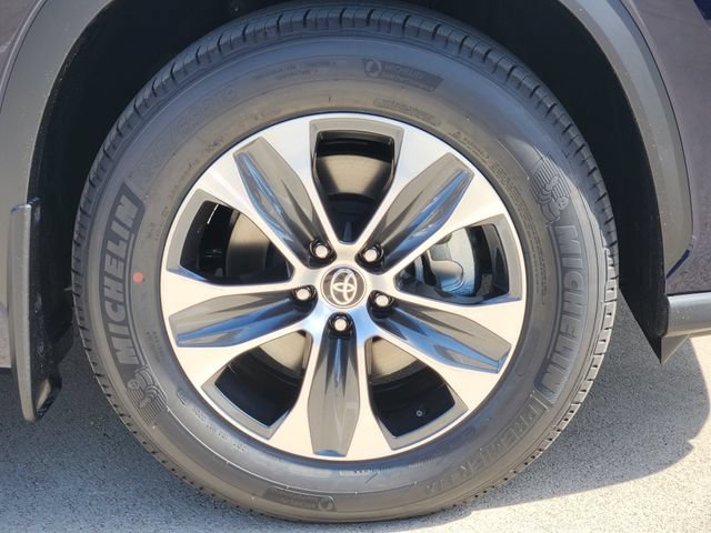 New 2026 Toyota Highlander XLE AWD/4WD image 8