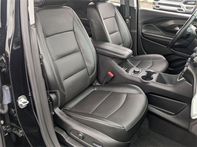 Used 2024 GMC Terrain SLT image 20