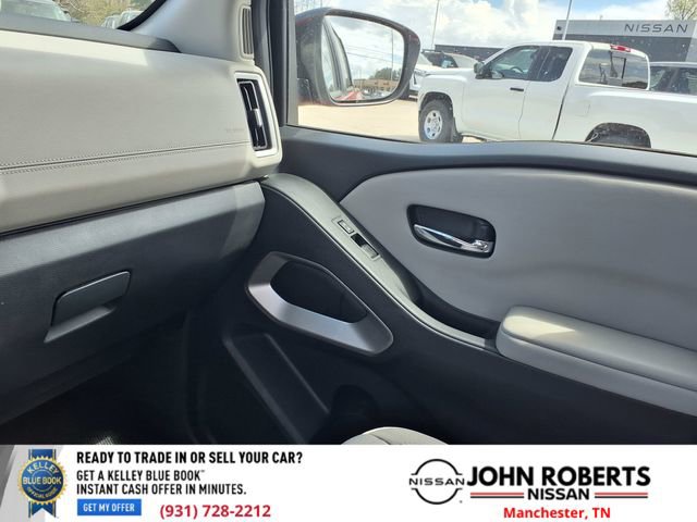 Used 2025 Nissan Frontier SV image 8