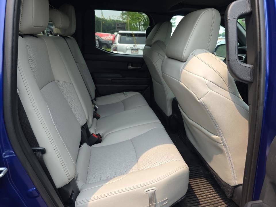 Used 2025 Toyota Tacoma Limited AWD/4WD image 15