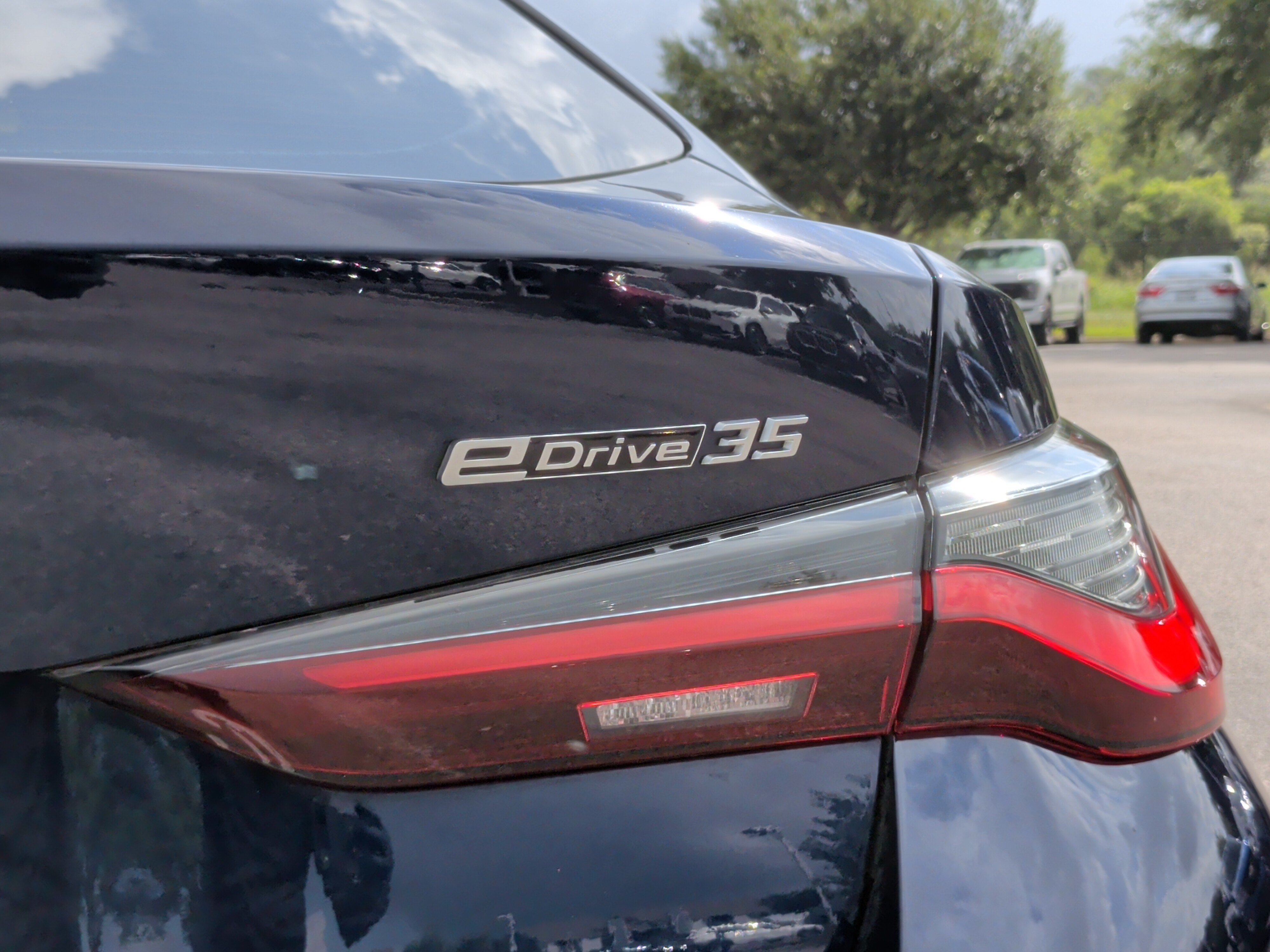 Certified 2023 BMW i4 eDrive35 RWD image 11