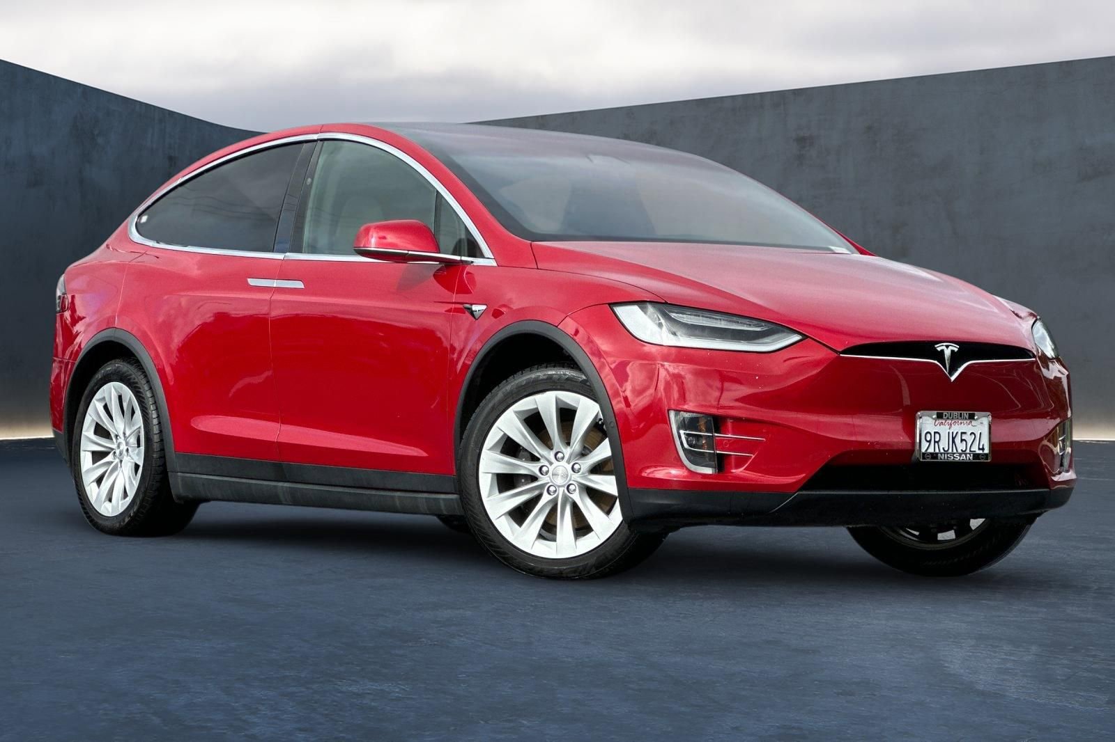 Used 2021 Tesla Model X Long Range image 2