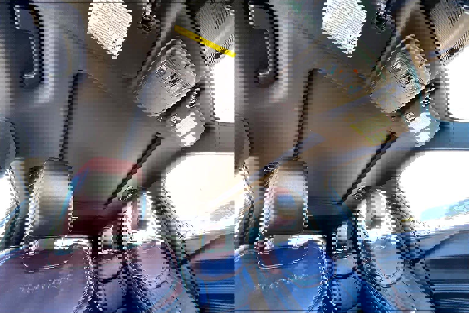 Used 2020 Ford Explorer Platinum w/ Premium Technology Package image 23