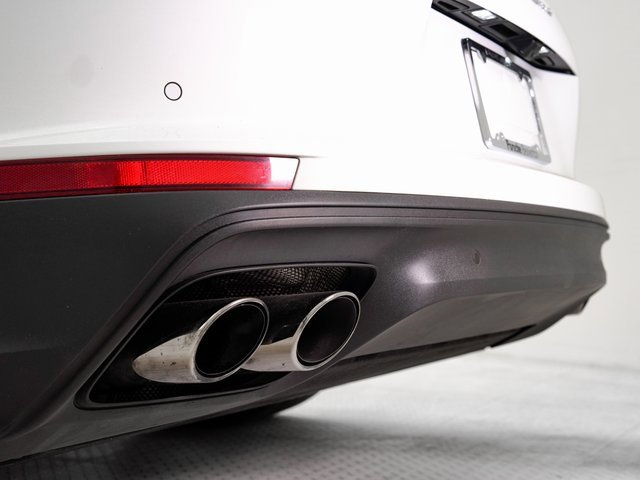 Certified 2025 Porsche Panamera 4 image 33