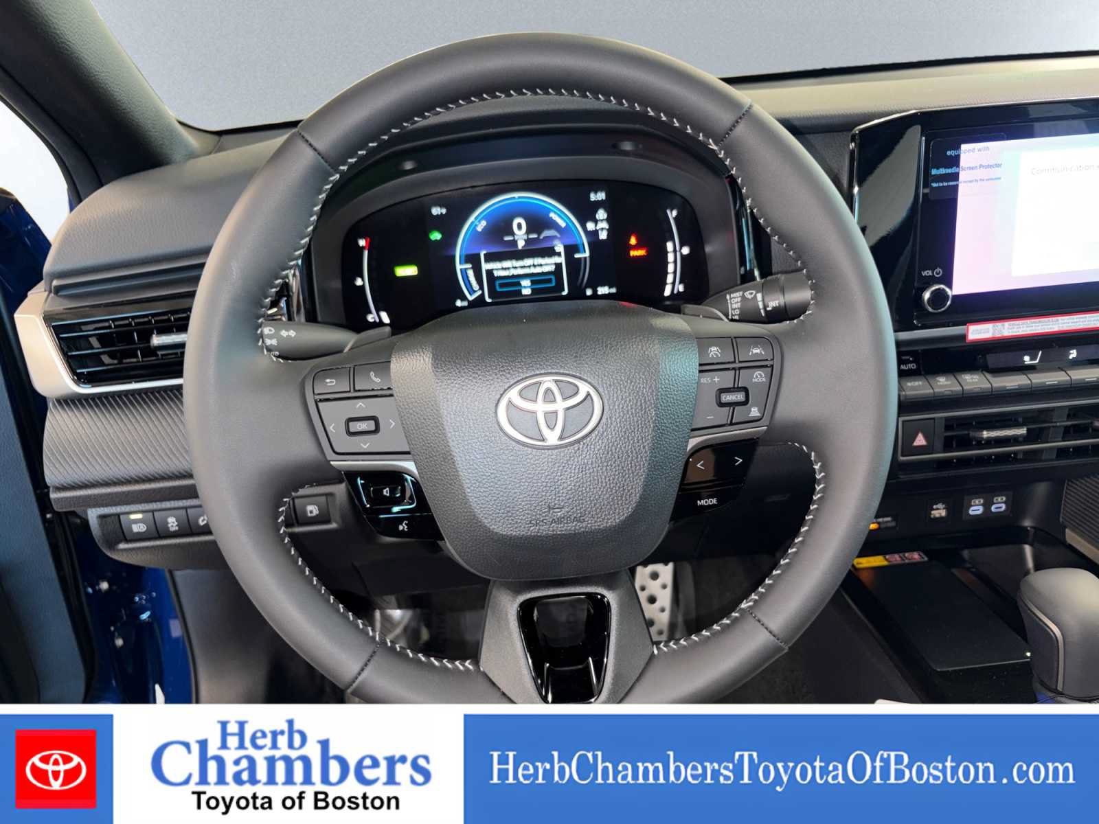 Used 2026 Toyota Camry SE FWD image 15