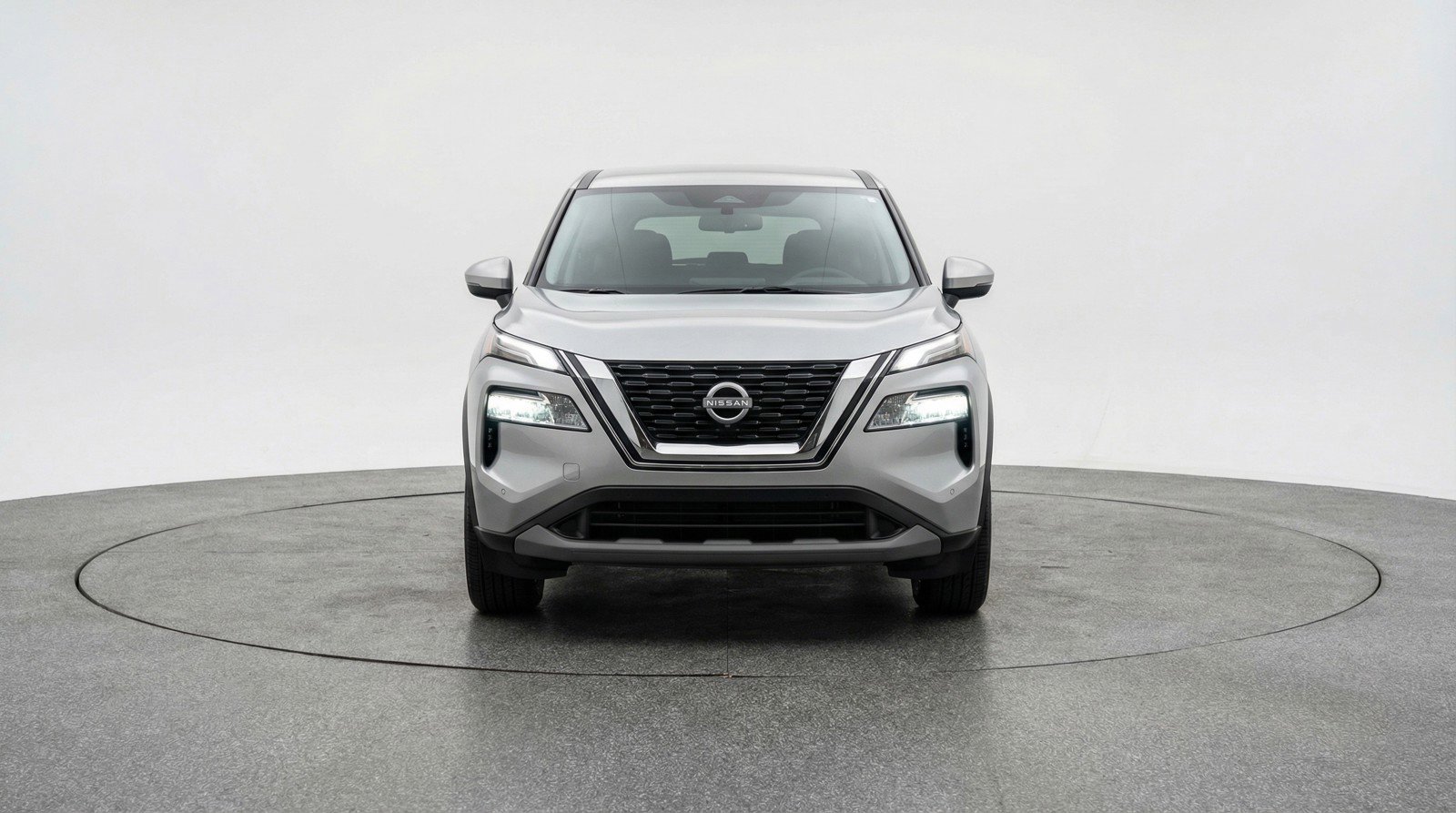 Used 2025 Nissan Rogue SV AWD/4WD image 2