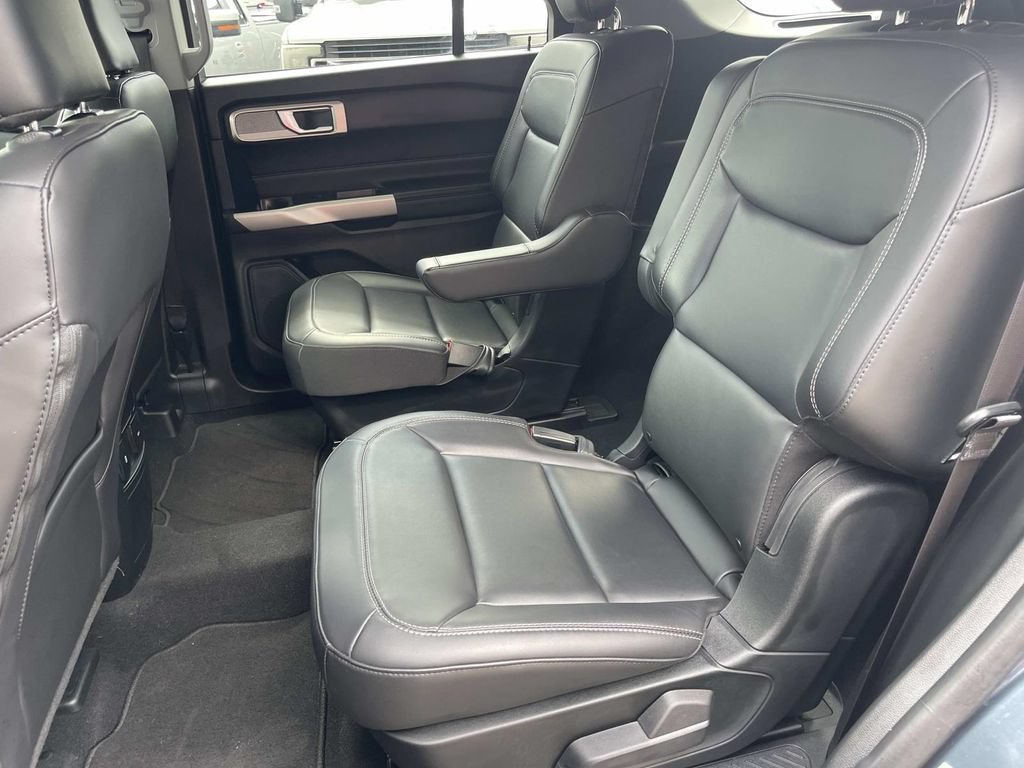 Certified 2024 Ford Explorer XLT w/ Equipment Group 202A AWD/4WD image 22