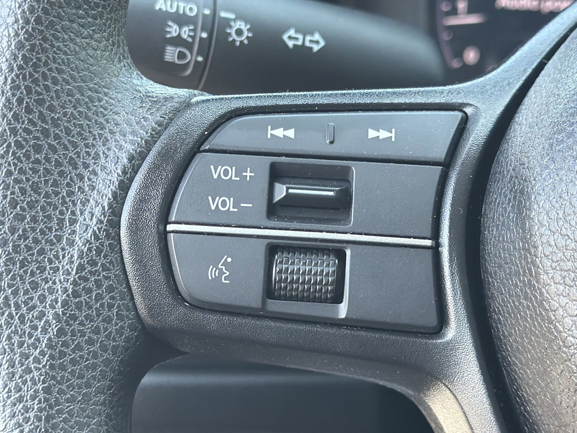 Used 2025 Honda Accord LX image 10