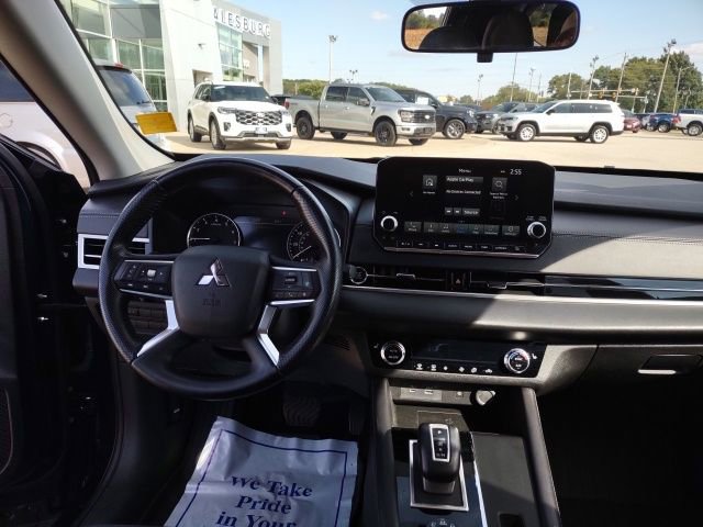 Used 2024 Mitsubishi Outlander FWD image 10