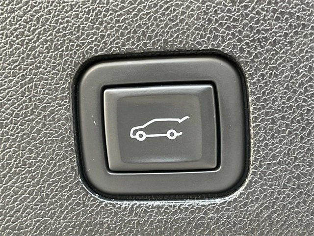 Used 2023 Cadillac XT6 Sport w/ Platinum Package image 25