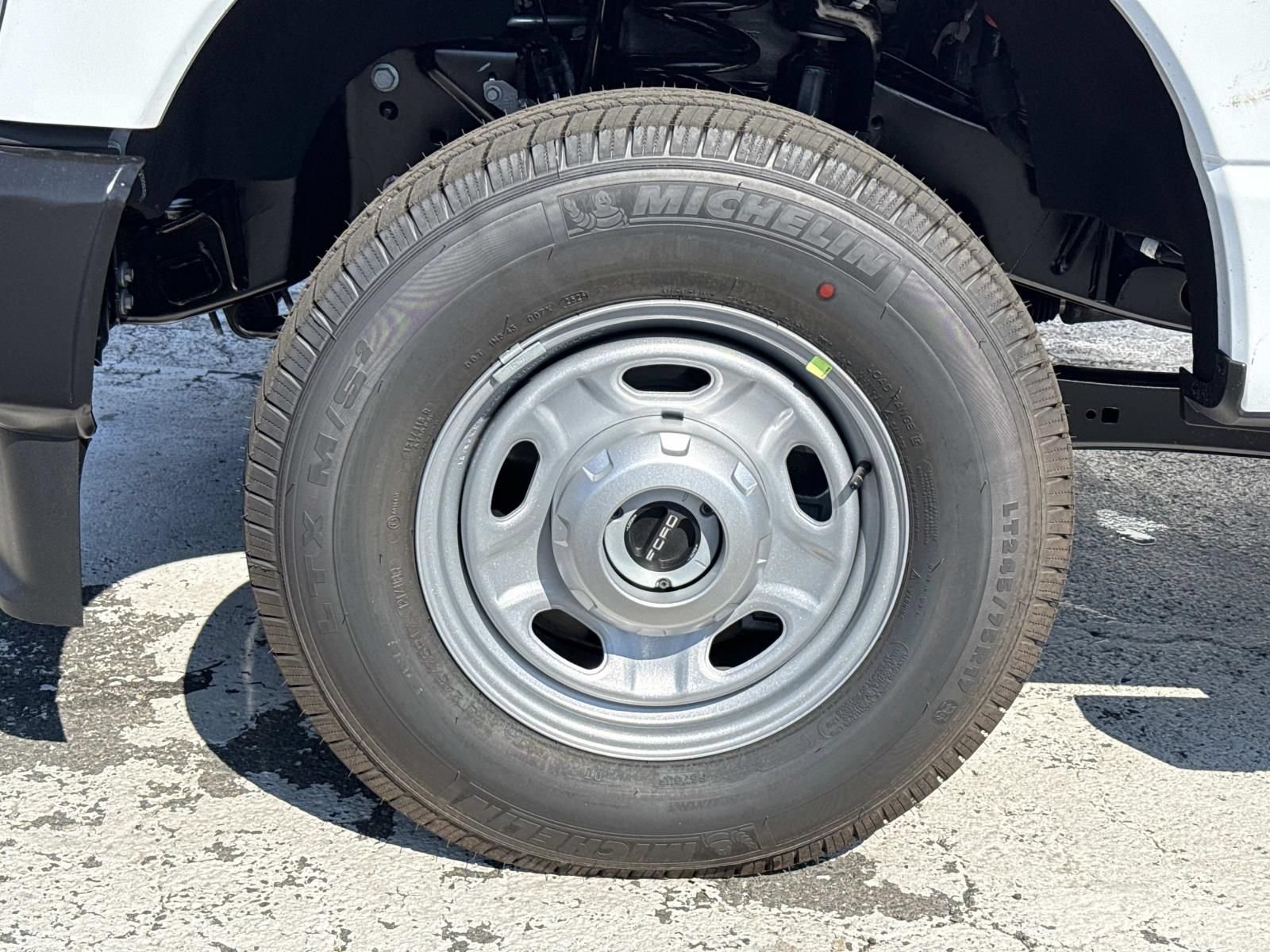 New 2026 Ford F250 XL AWD/4WD image 9