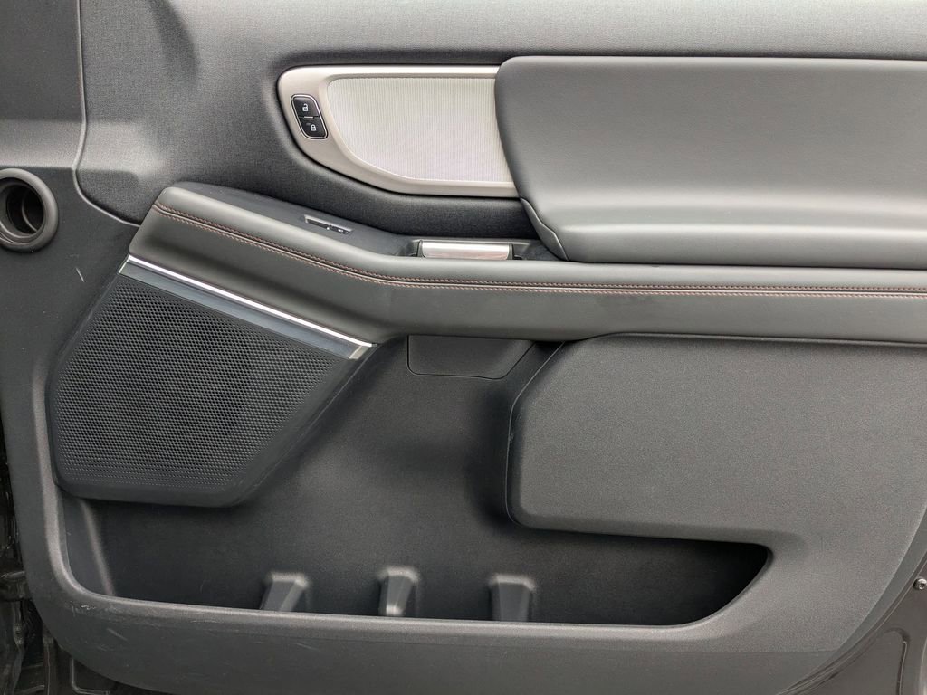 Used 2025 Ford Expedition Max Active image 42