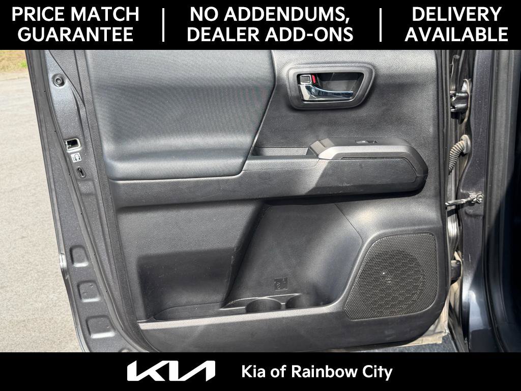 Used 2020 Toyota Tacoma TRD Off-Road w/ Blackout Package image 17