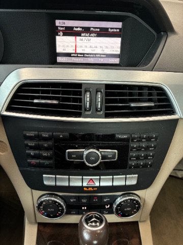 Used 2014 Mercedes-Benz C 250 Sedan image 19