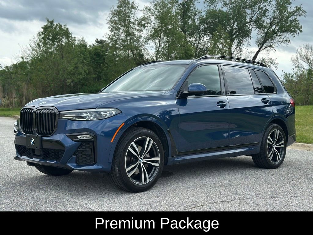 Used 2022 BMW X7 xDrive40i w/ M Sport Package AWD/4WD image 3