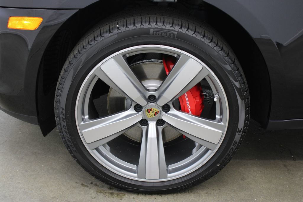 New 2025 Porsche Macan S image 13