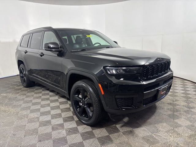 Certified 2023 Jeep Grand Cherokee L Laredo image 1