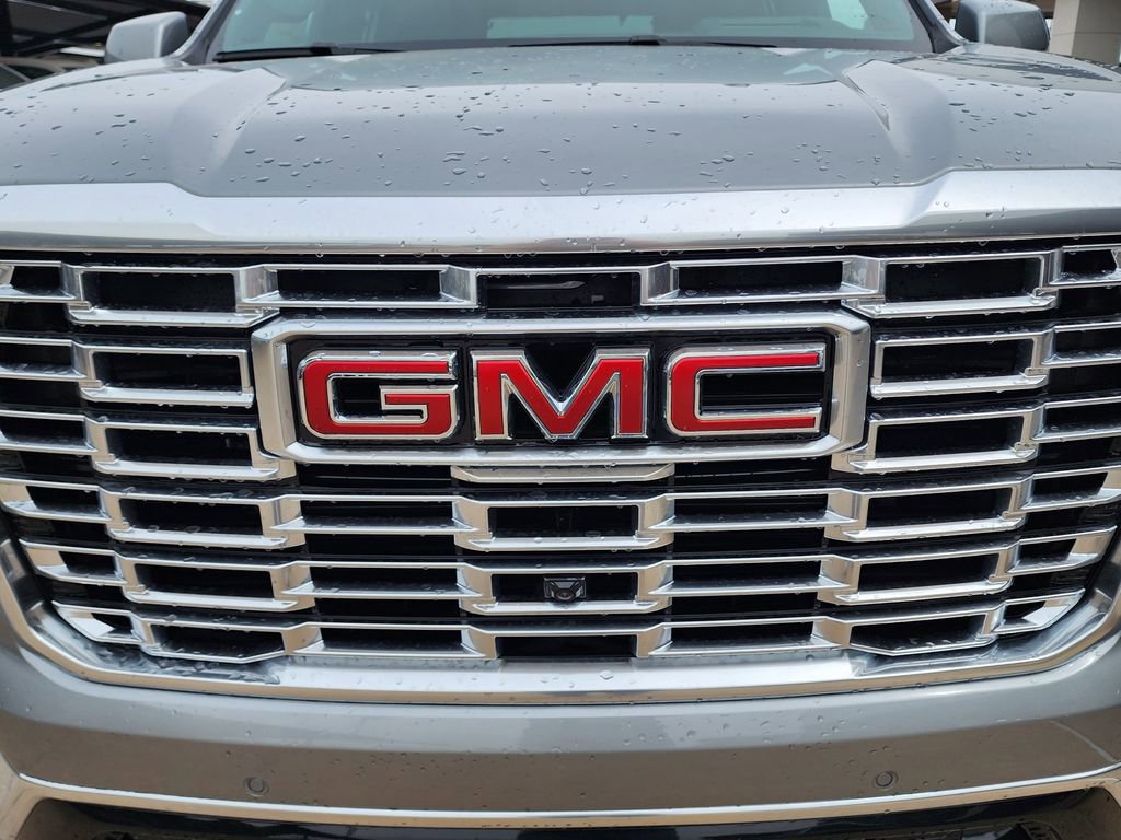 New 2026 GMC Yukon Denali AWD/4WD image 9