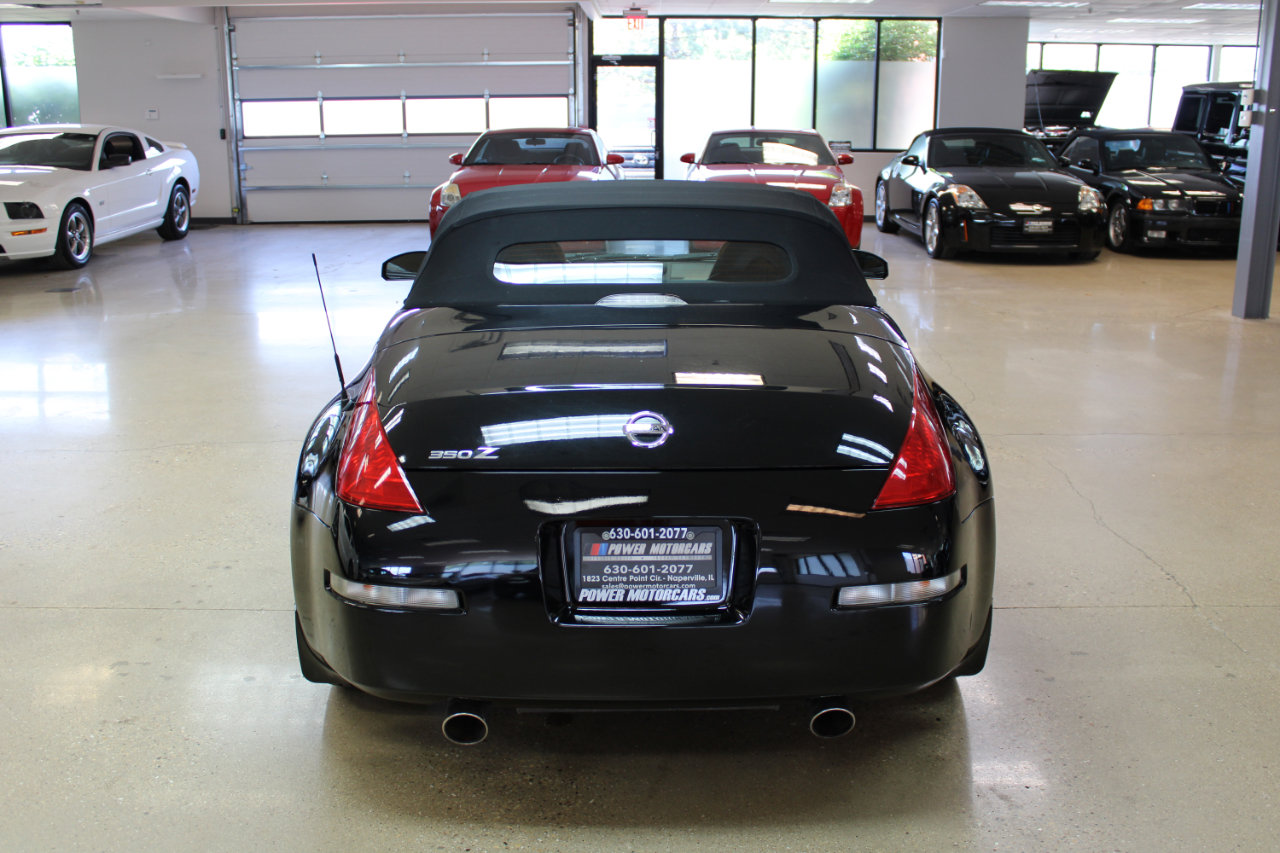 Used 2004 Nissan 350Z Touring image 19