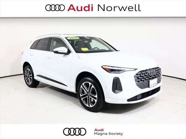 Certified 2025 Audi Q5 Premium Plus w/ Premium Plus image 1