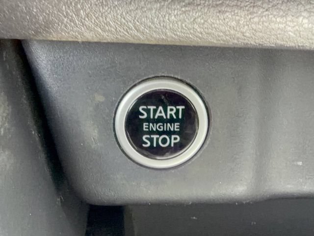 Used 2022 Nissan Rogue SV FWD image 25