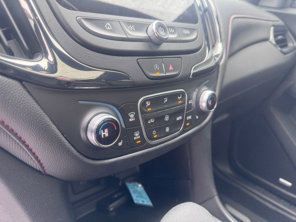 Used 2024 Chevrolet Equinox RS w/ RS Leather Package image 17