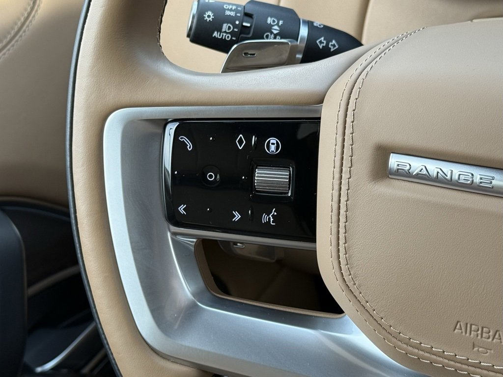 Certified 2024 Land Rover Range Rover SE image 19