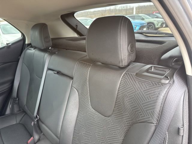 Used 2022 Buick Encore GX Essence w/ Experience Buick Package image 37