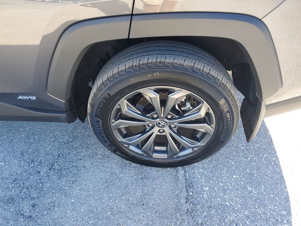 Used 2024 Toyota RAV4 Limited image 20