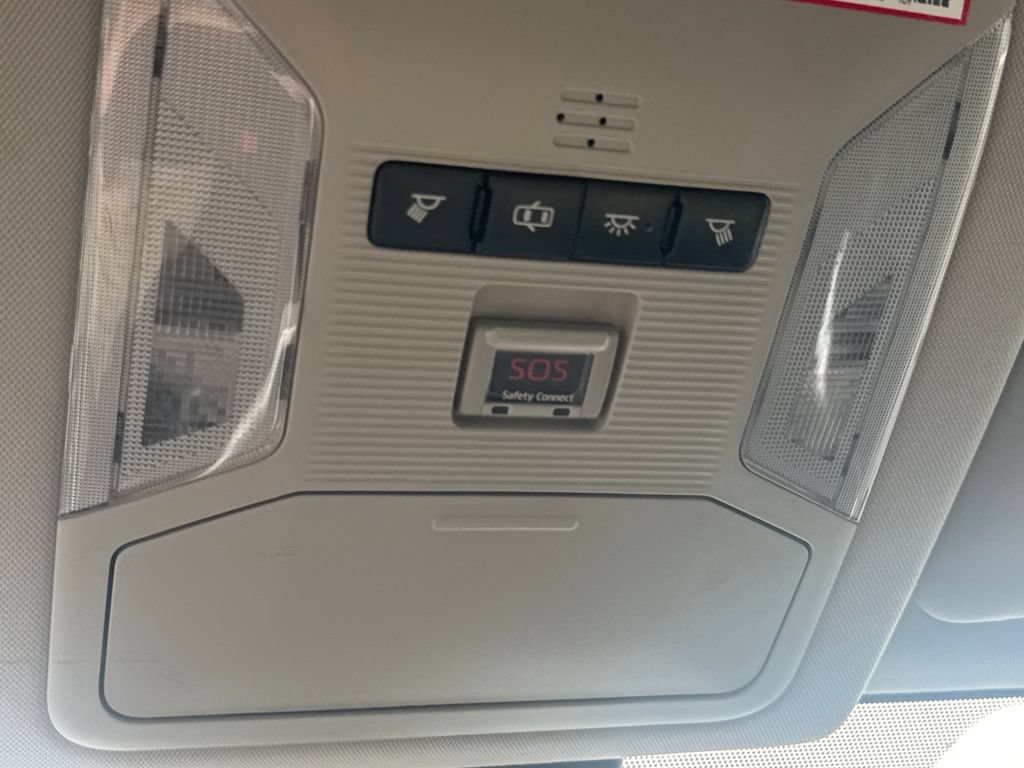 Used 2019 Toyota RAV4 LE w/ All Weather Liner Package AWD/4WD image 28