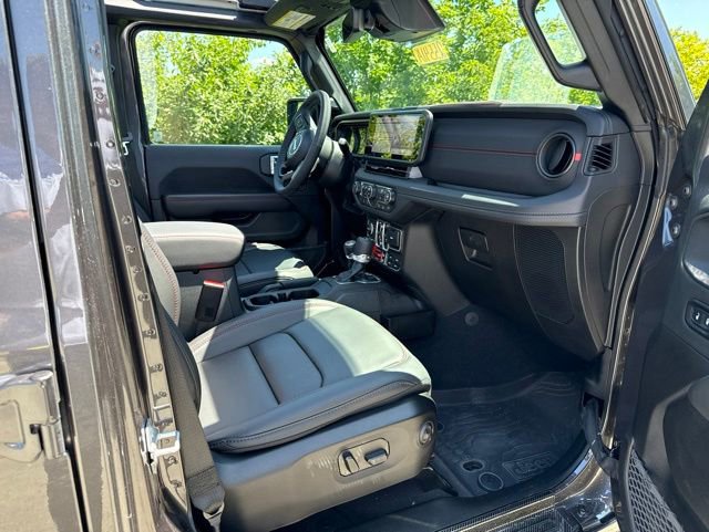 Used 2026 Jeep Wrangler Unlimited Rubicon AWD/4WD image 37