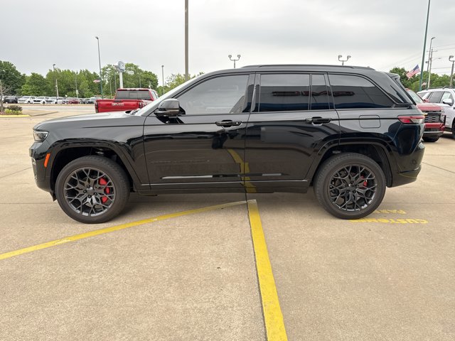 Used 2025 Jeep Grand Cherokee Summit AWD/4WD image 14