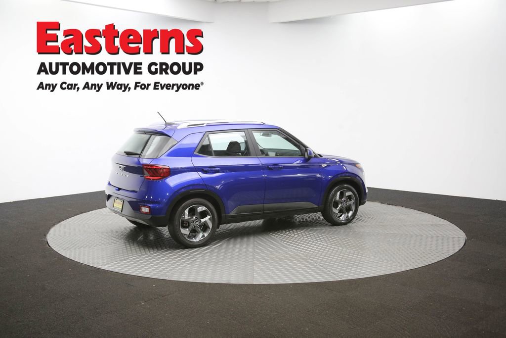 Used 2023 Hyundai Venue SEL image 37