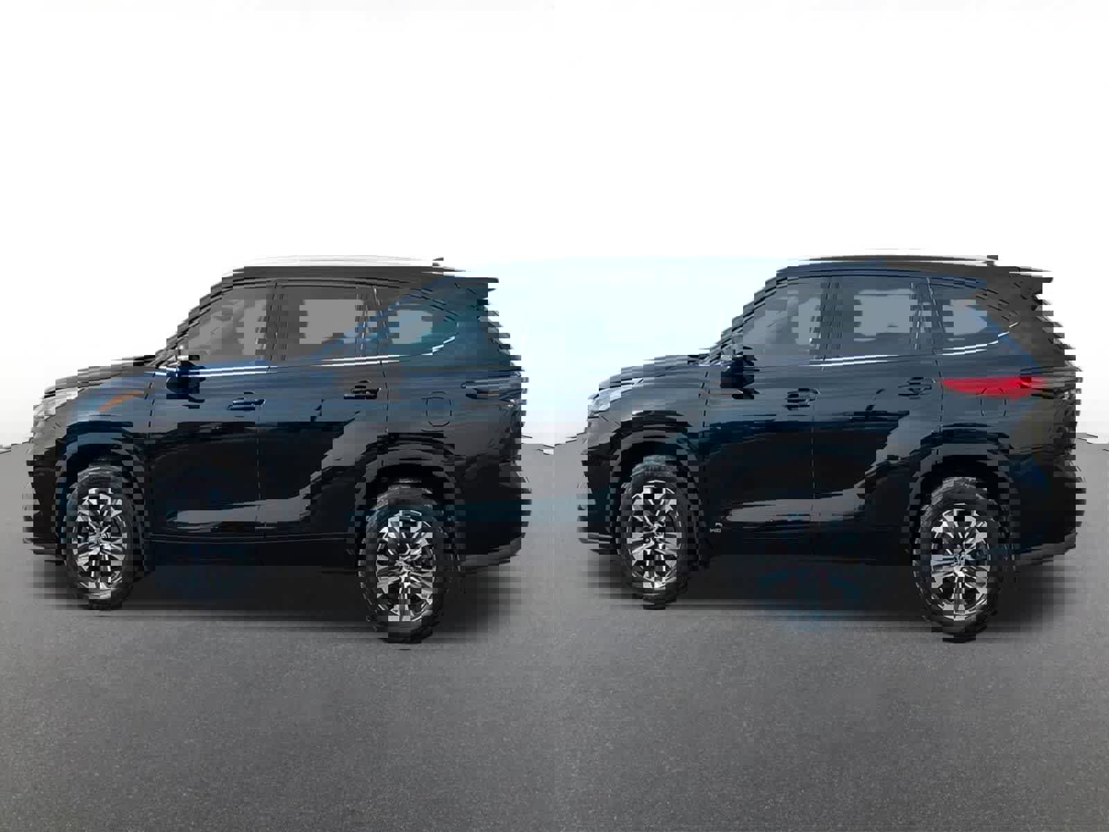 Used 2022 Toyota Highlander XLE image 3