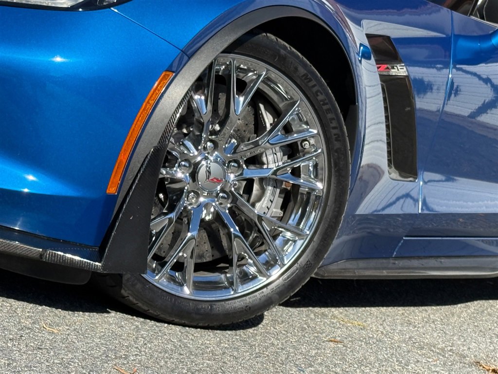 Used 2016 Chevrolet Corvette Z06 w/ 3LZ Preferred Equipment Group image 9