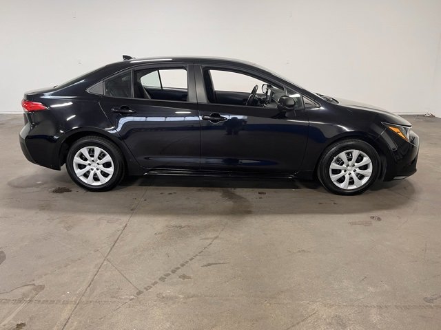 Used 2023 Toyota Corolla LE image 2