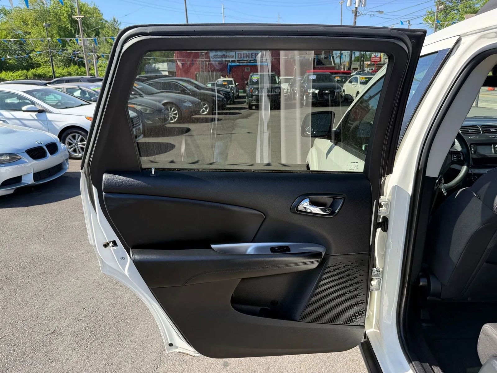 Used 2016 Dodge Journey SXT image 33