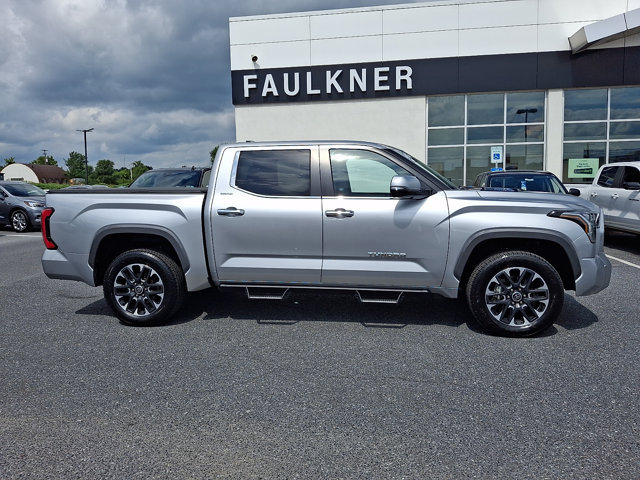 Used 2024 Toyota Tundra Limited AWD/4WD image 7