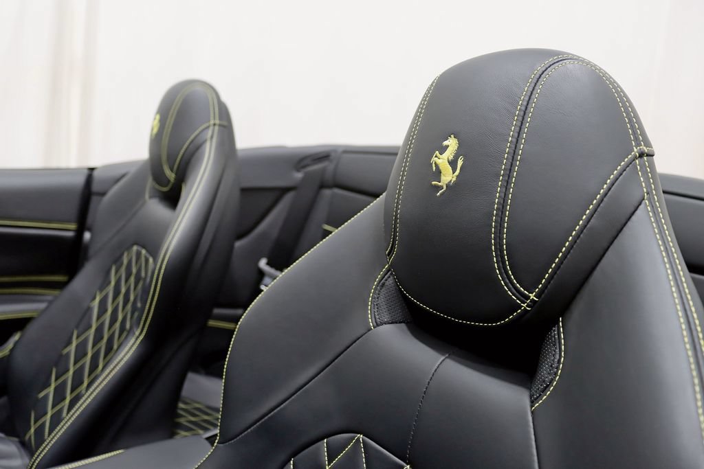 Used 2016 Ferrari California T RWD image 26