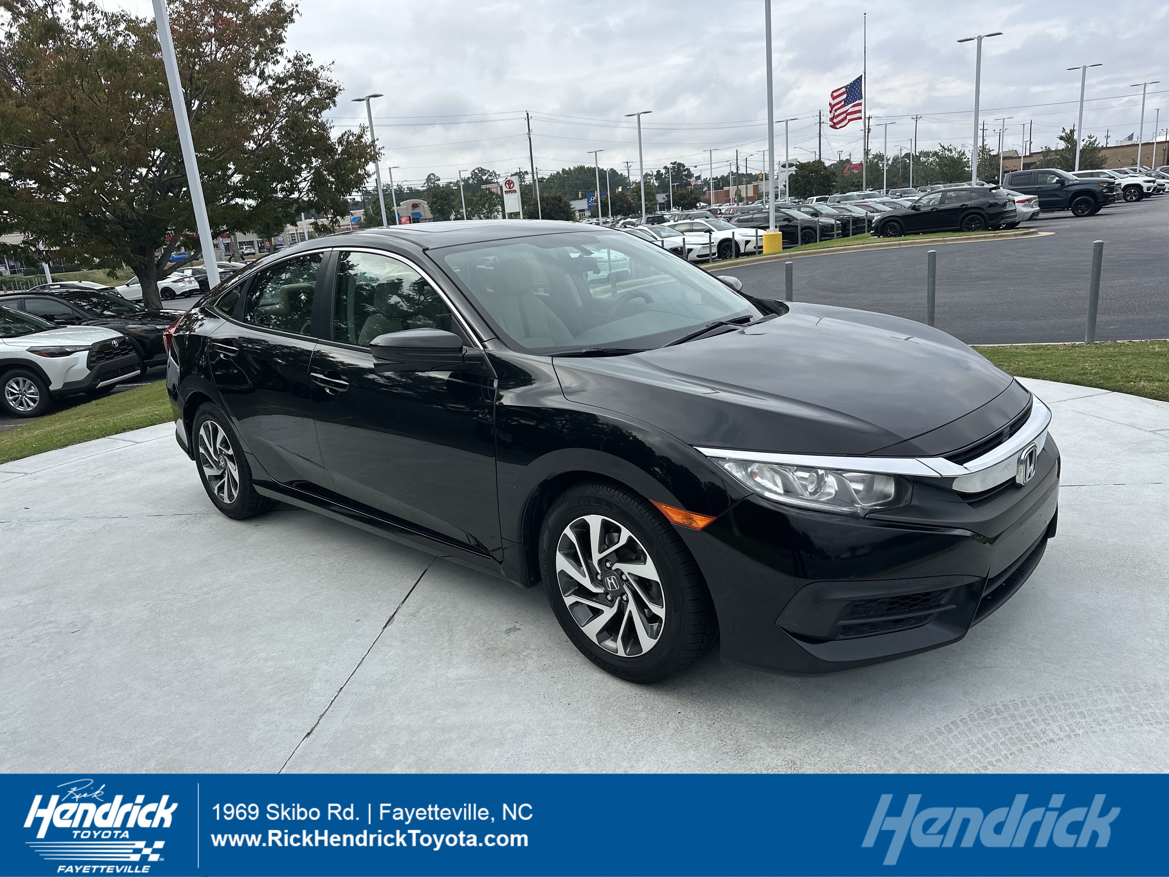 Used 2017 Honda Civic EX image 1